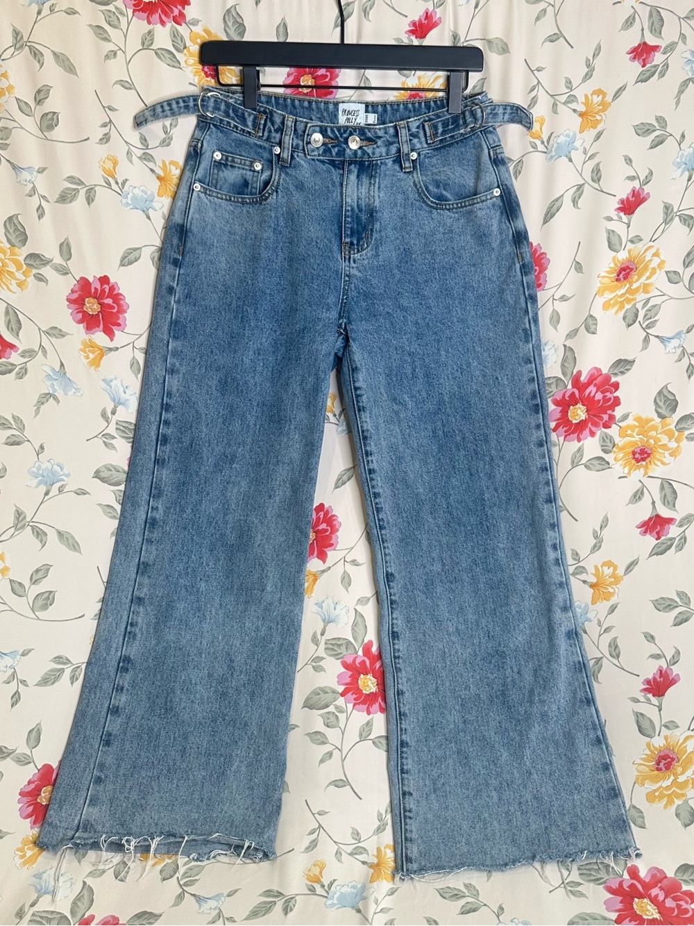 PRINCESS POLLY | Holly Asymmetric Straight Leg Jeans| Waist Detail | Size 4